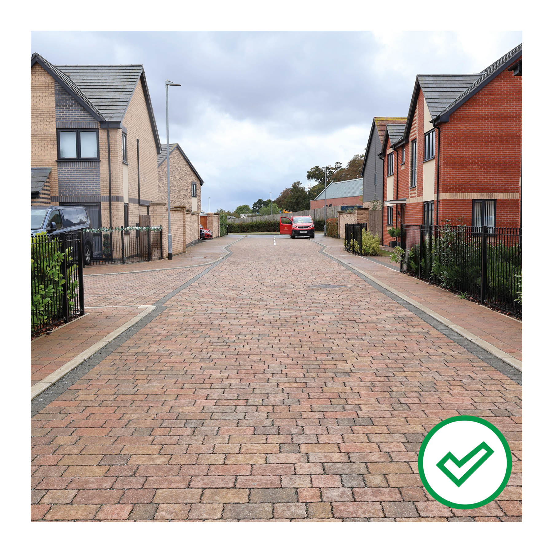 A street in Sleaford that minimises street clutter and makes good use of materials. However, more trees would be welcome.